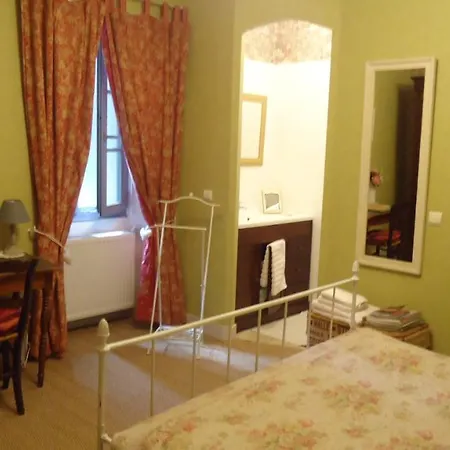 Le Clos D'iris Bed & Breakfast *
