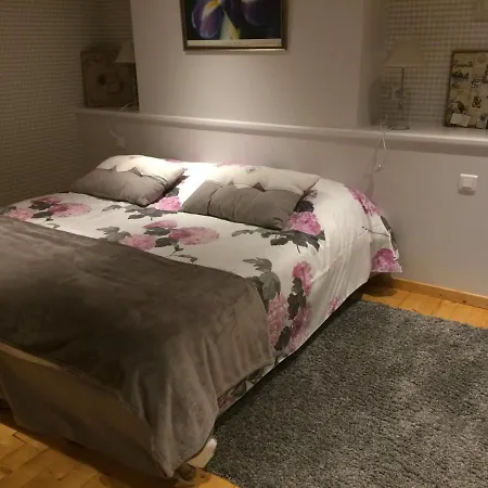 Le Clos D'iris Bed & Breakfast *